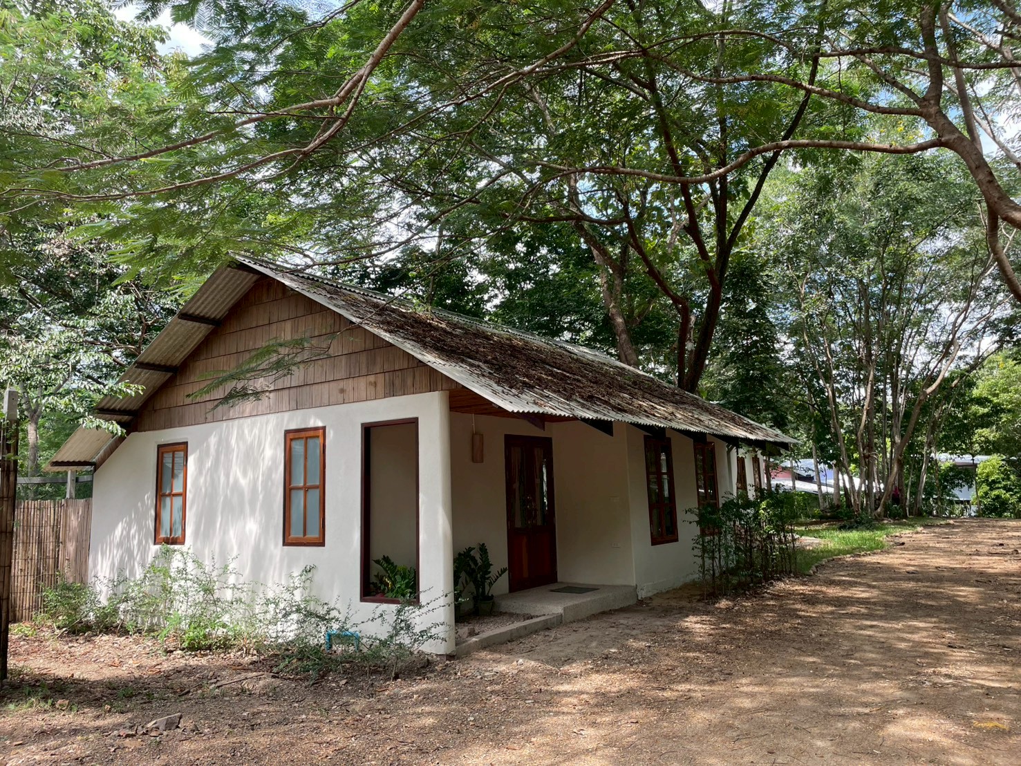 Bangalow Housing at Kongkarn Cafe