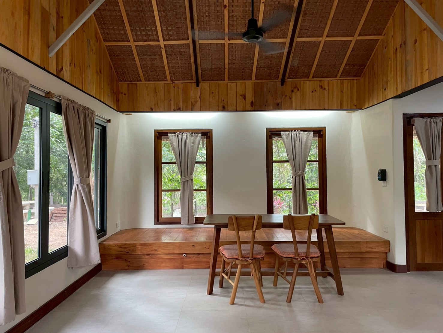 Gallery of Yoongthong & Dokaew entire bangalow rental