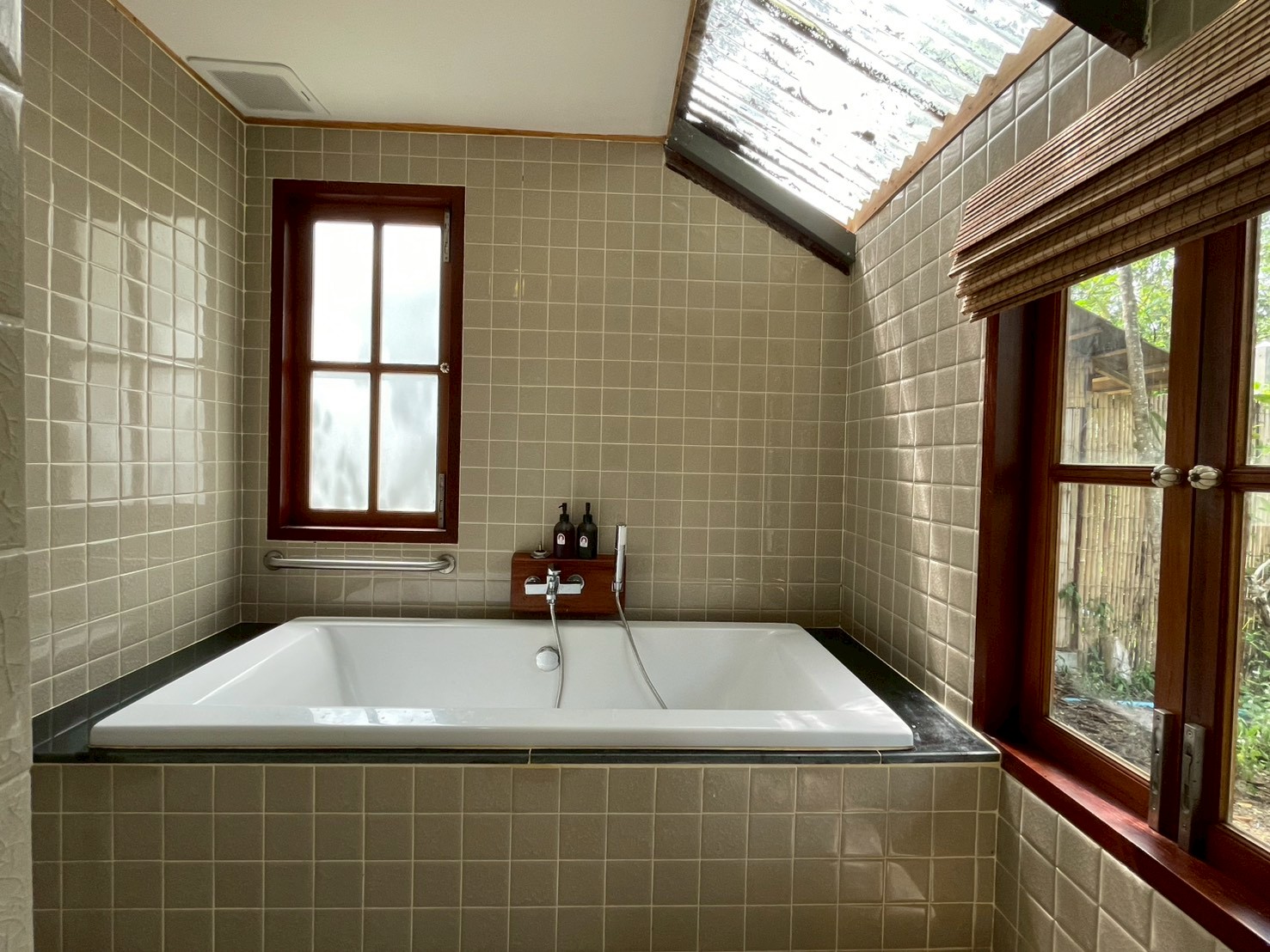 Gallery of Yoongthong & Dokaew entire bangalow rental