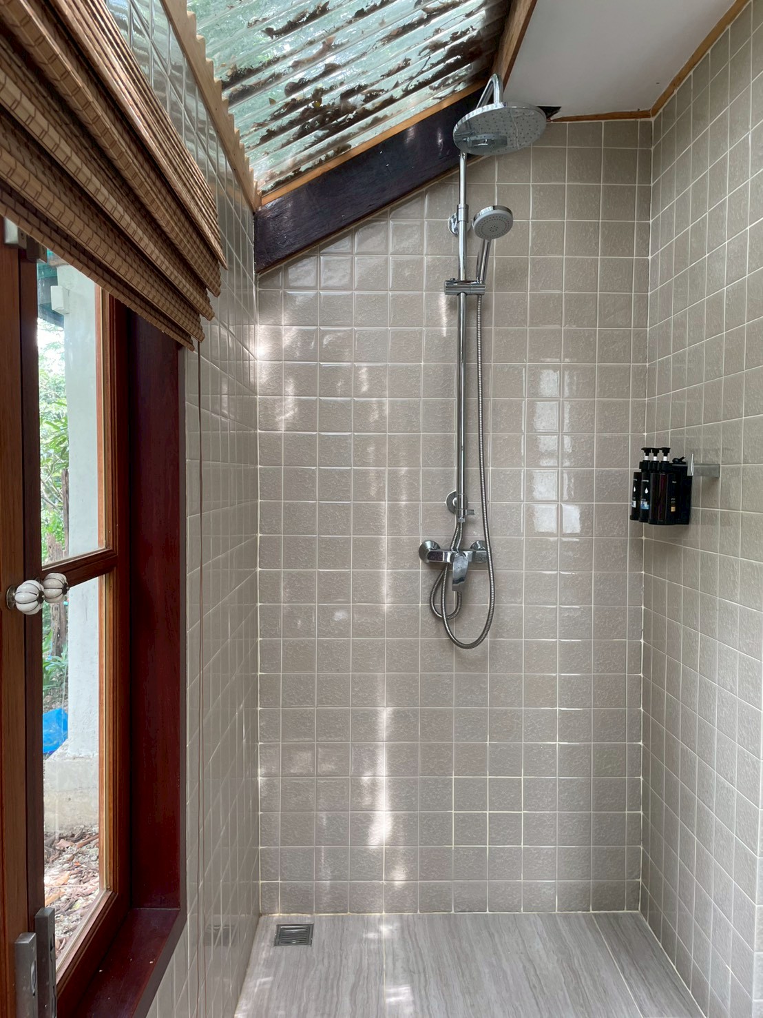 Gallery of Yoongthong & Dokaew entire bangalow rental